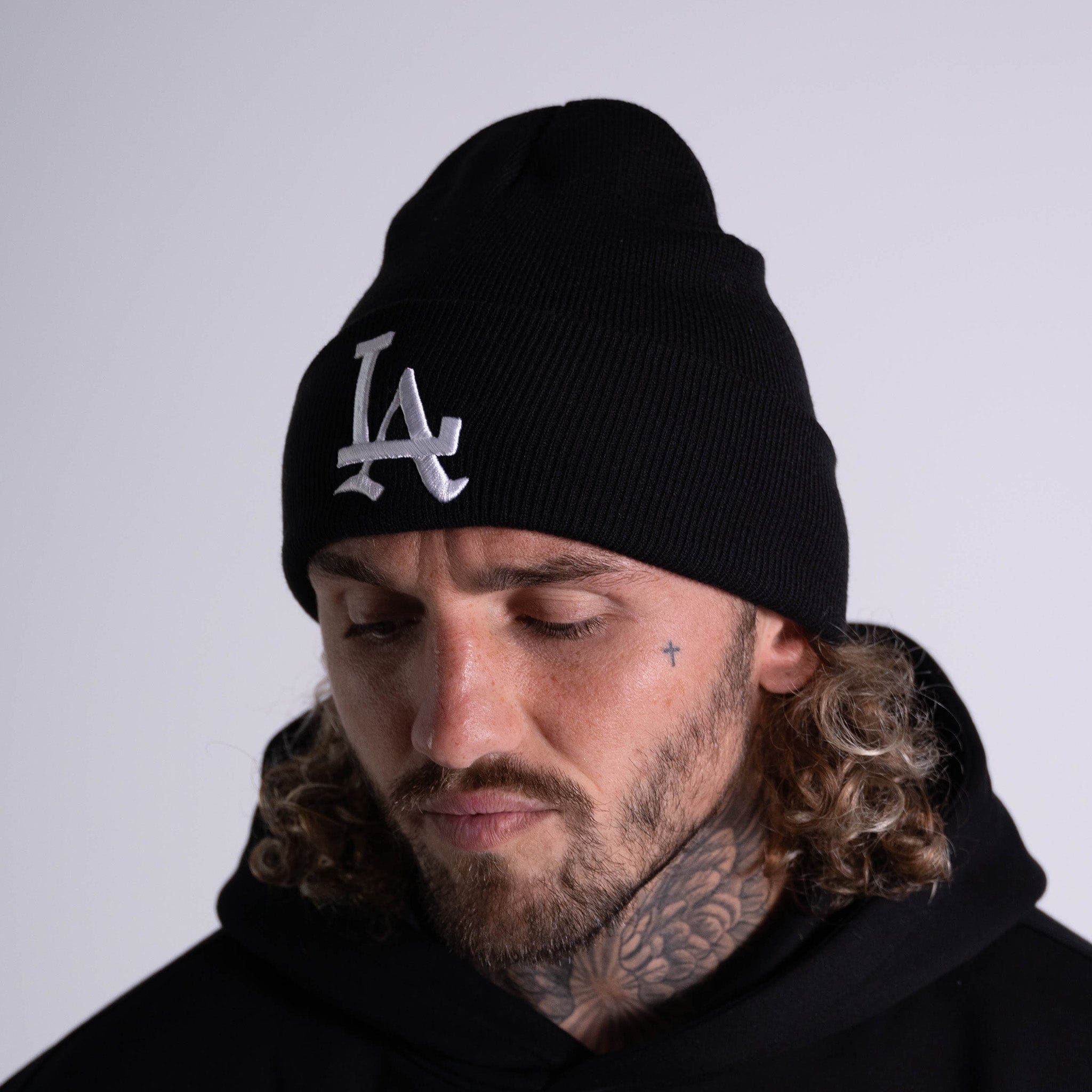 LA Beanie in Midnight Black